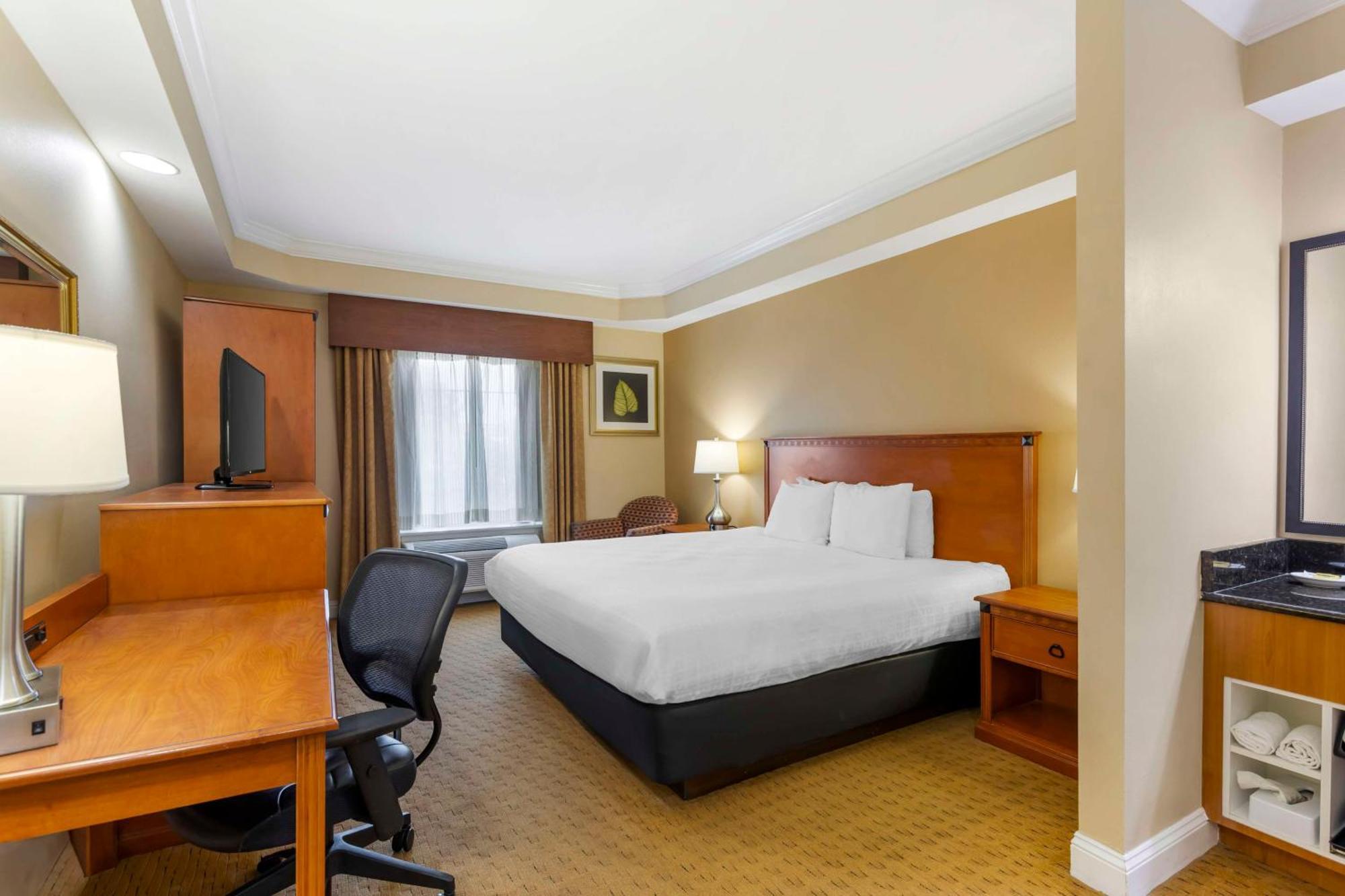Best Western Plus Kingsland Esterno foto