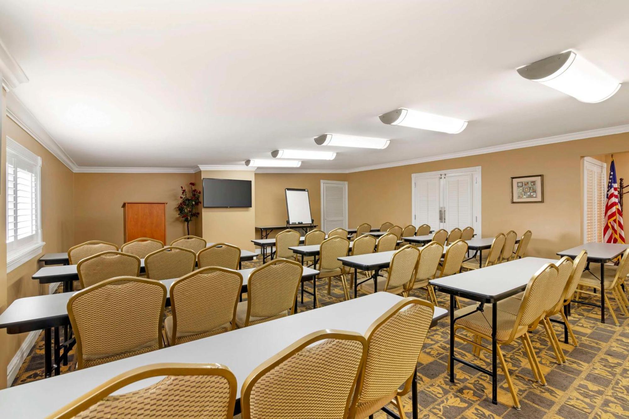 Best Western Plus Kingsland Esterno foto