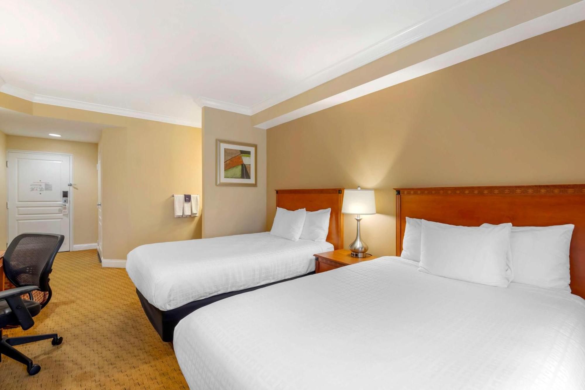 Best Western Plus Kingsland Esterno foto